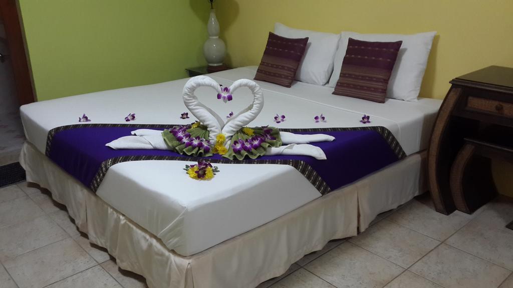Chez Charly Bungalow Nai Yang Екстер'єр фото