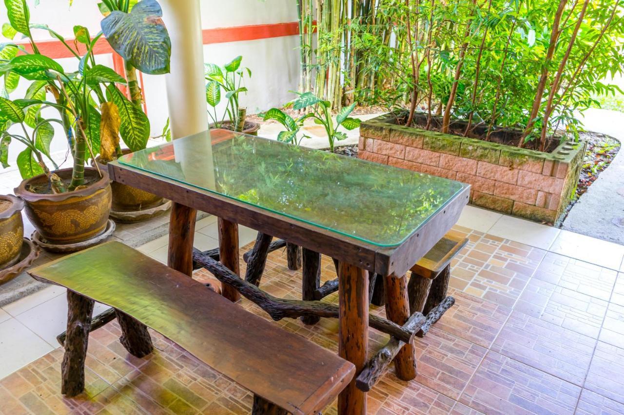 Chez Charly Bungalow Nai Yang Екстер'єр фото