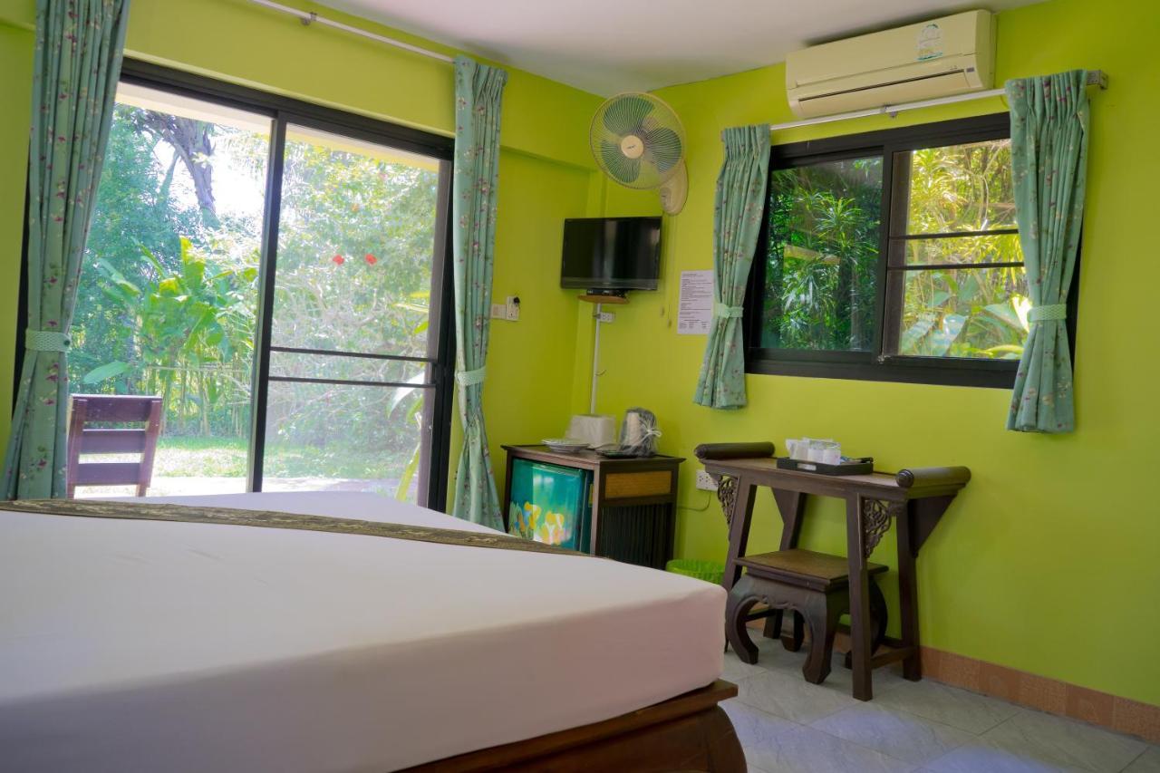 Chez Charly Bungalow Nai Yang Екстер'єр фото
