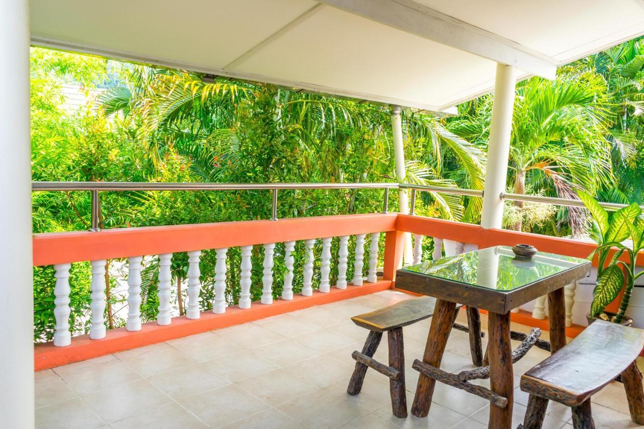 Chez Charly Bungalow Nai Yang Екстер'єр фото